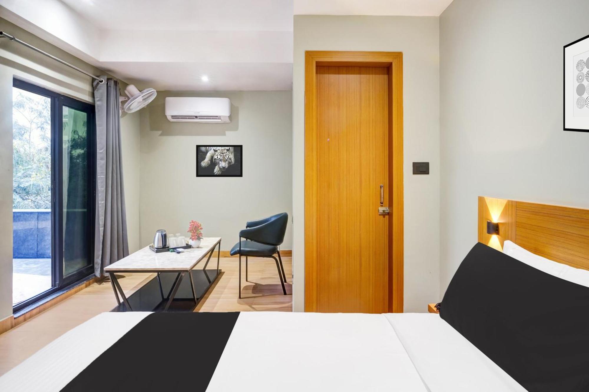 Townhouse Oak Sarusajai Stadium Dispur Esterno foto