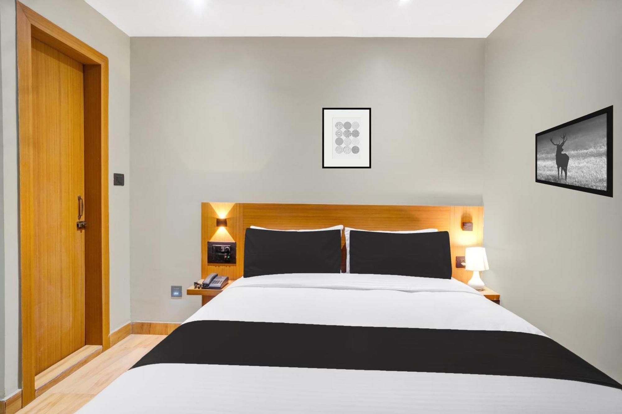 Townhouse Oak Sarusajai Stadium Dispur Esterno foto