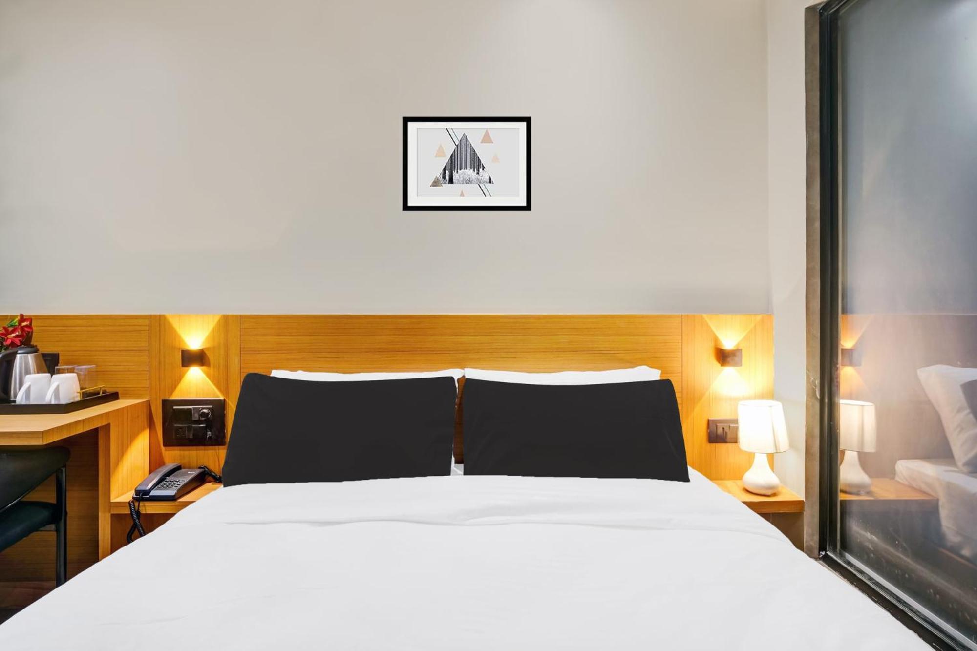 Townhouse Oak Sarusajai Stadium Dispur Esterno foto